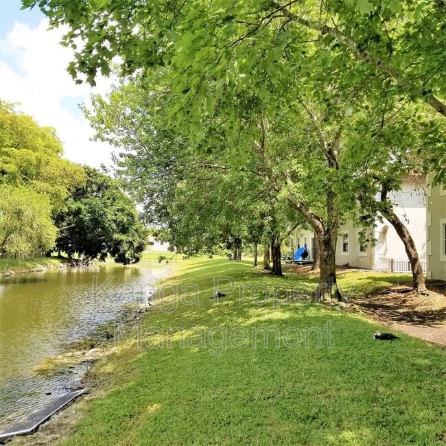 Building Photo - 11429 NW 35th St