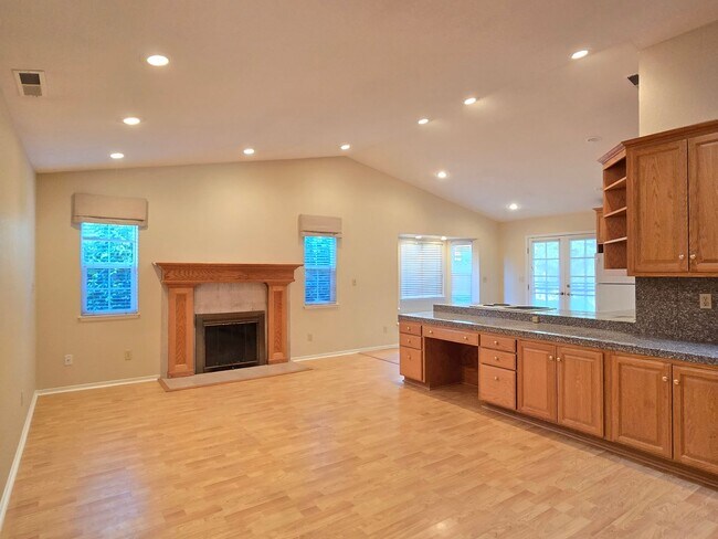 Building Photo - Single Family Home, Remodeled Inside and O...
