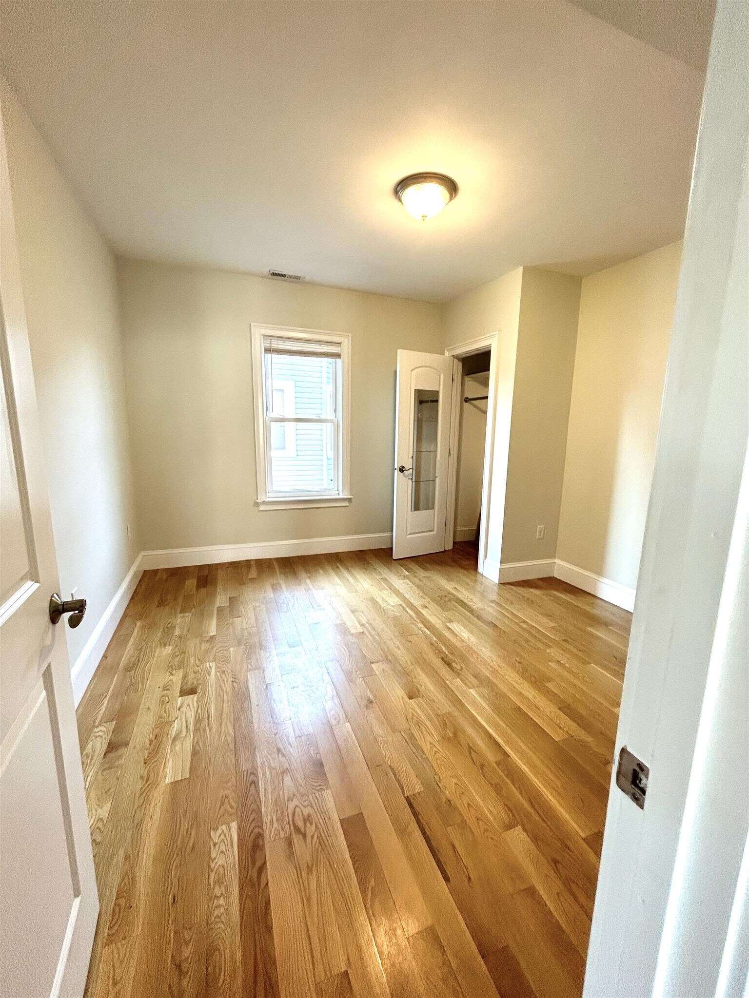 Building Photo - 28 Benham St