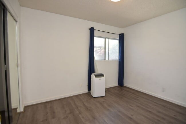 Building Photo - 3BR / 2Bath / 3Pkg - Home in Aiea!