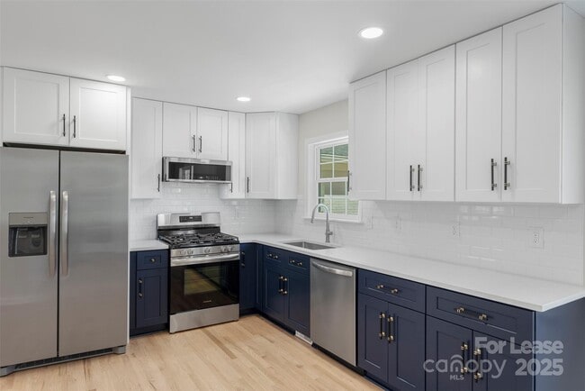 Building Photo - 2509 Wesley Chapel Rd