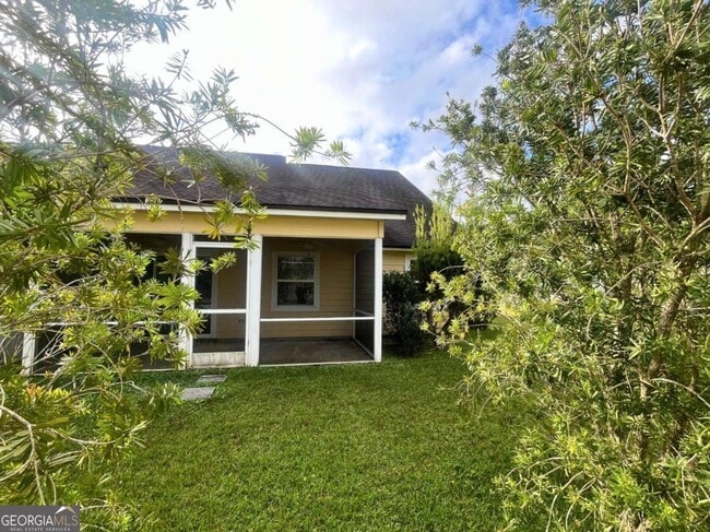 Building Photo - 303 Gary Cir