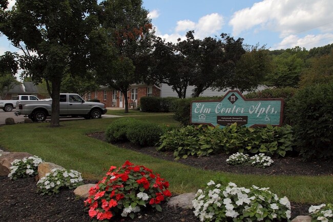 Primary Photo - Elm Center II Apartments