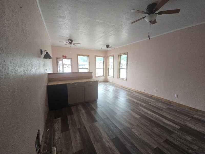 Building Photo - 16195 Highland Dr