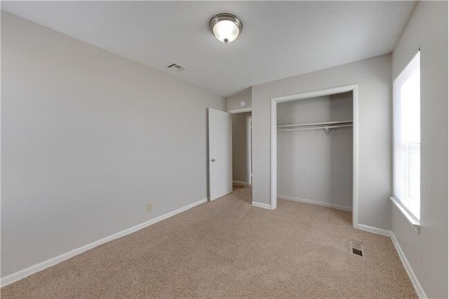 Building Photo - 1916 S Hiram St