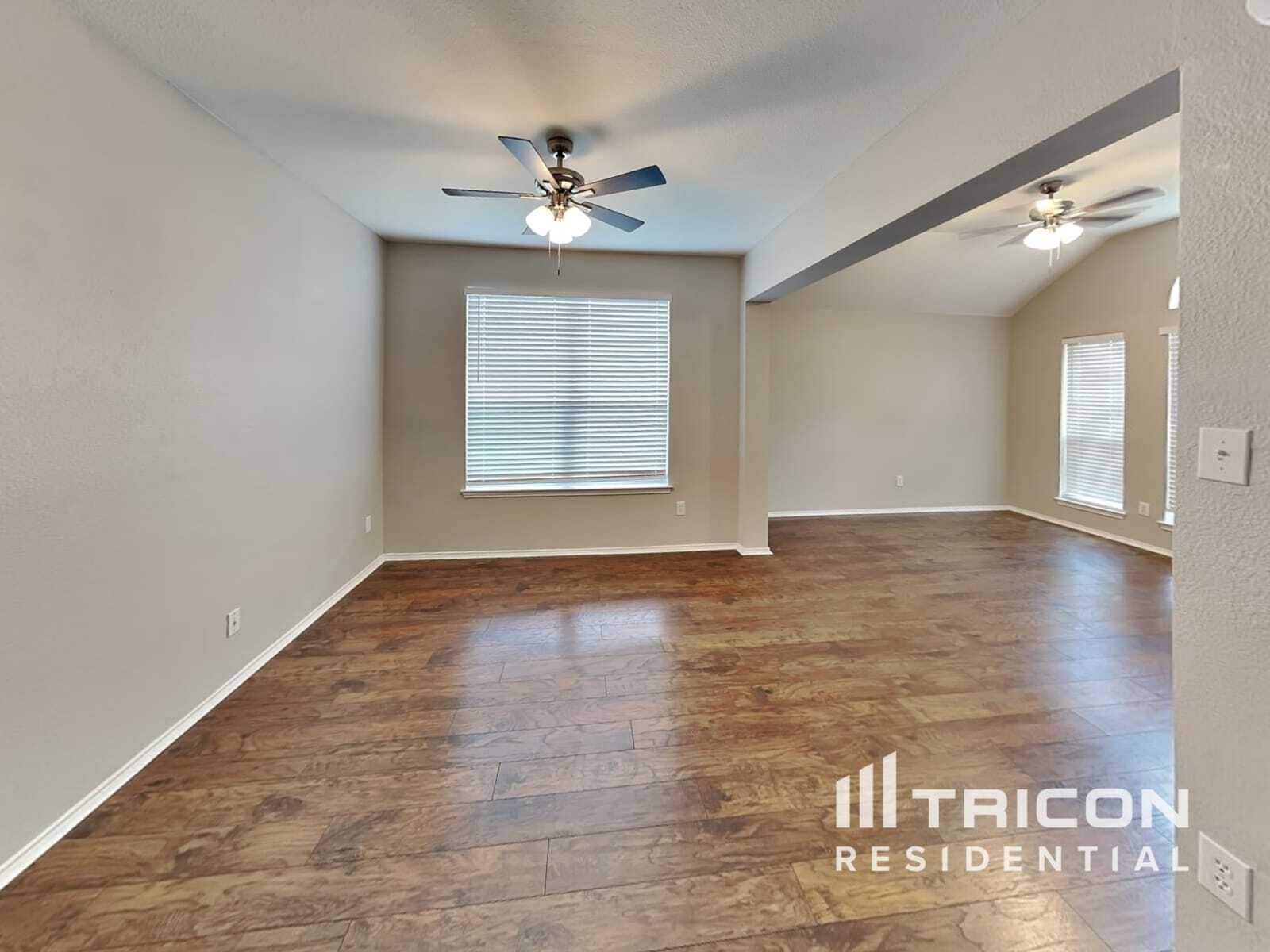 Building Photo - 102 Chesterfield Cir