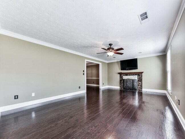 Building Photo - 2200 Heritage Trace View