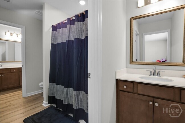Building Photo - 2980 Kingswood Dr