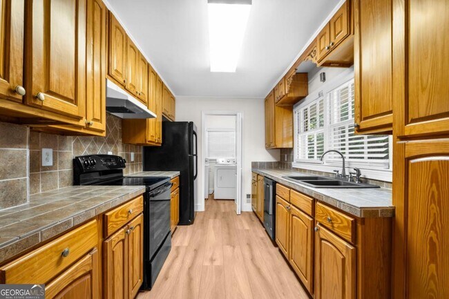 Building Photo - 4083 Cedar Knoll Dr