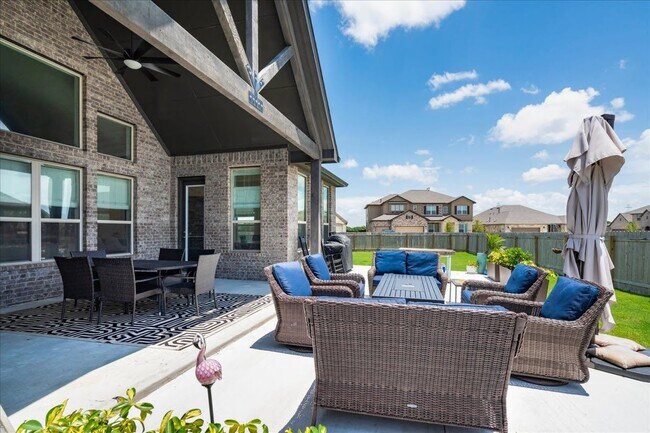 Building Photo - 5713 Fresno Ave