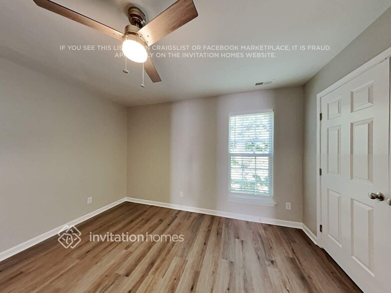 Building Photo - 213 Gabriel Dr