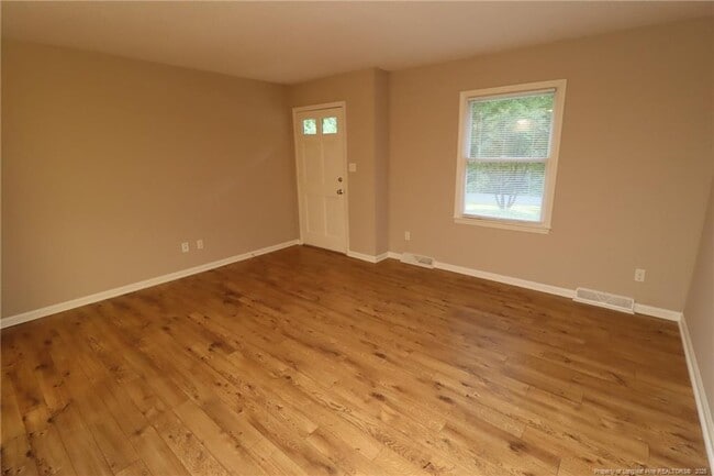 Building Photo - 6116 Deerwood Pl
