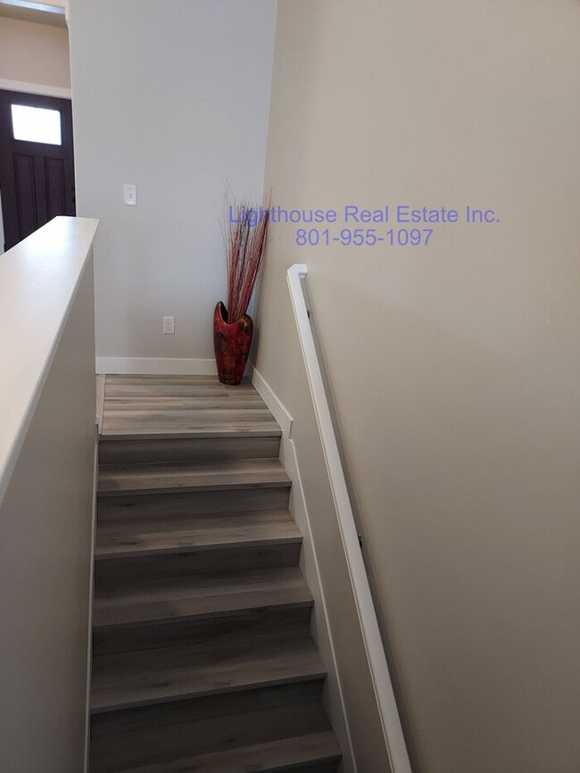 Building Photo - House