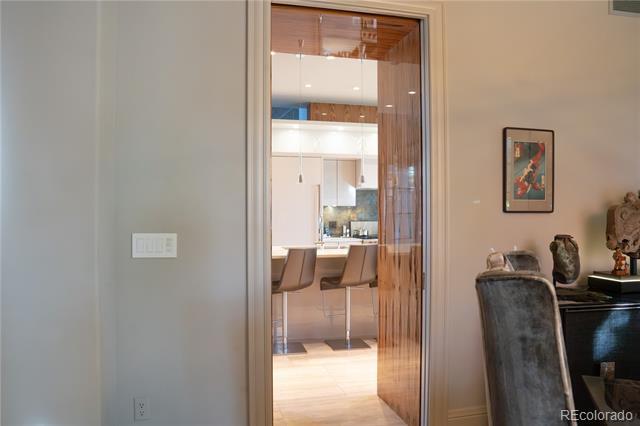 Building Photo - 190 S Glencoe St