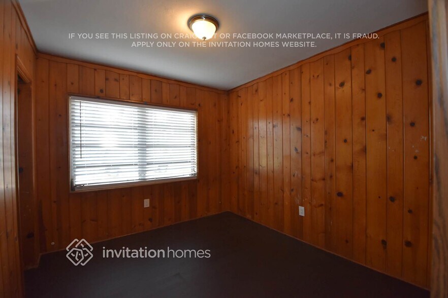 Building Photo - 245 NW 124th St