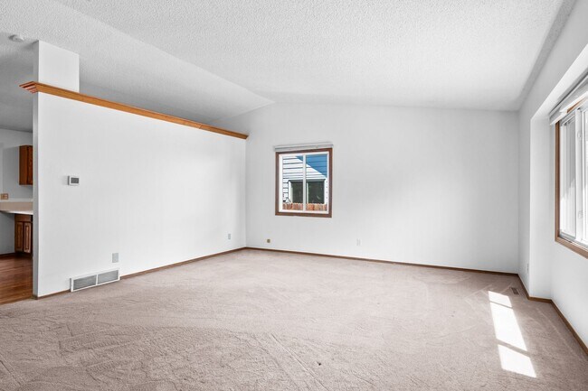 Building Photo - Spacious 4 Bedroom Home in Longmont