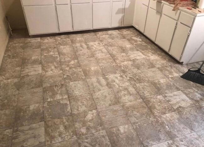 Building Photo - 4910 Sunnybrook Dr