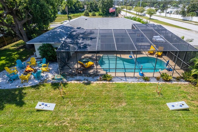 Building Photo - 1319 Saddle Ct