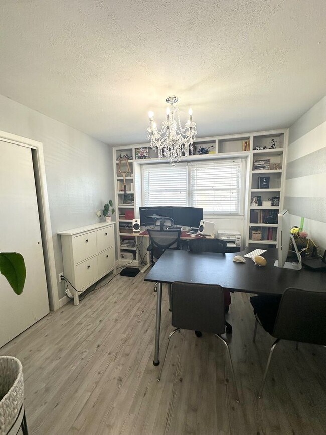 Building Photo - 3 Bed 1.5 Bath Ready to Rent ASAP!