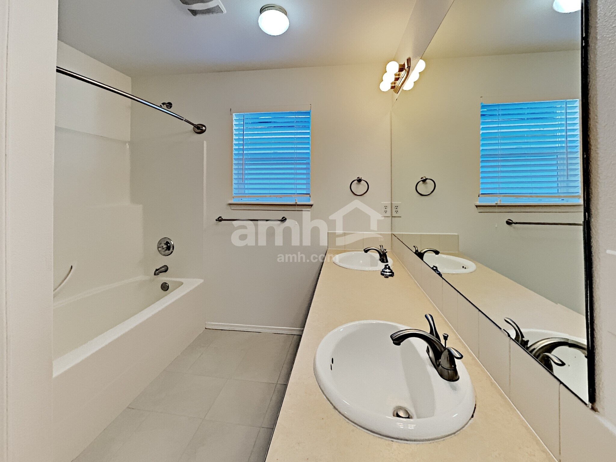 Building Photo - 18114 17th Ave Ct E