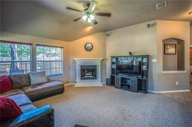 Building Photo - 11186 Newberry Dr