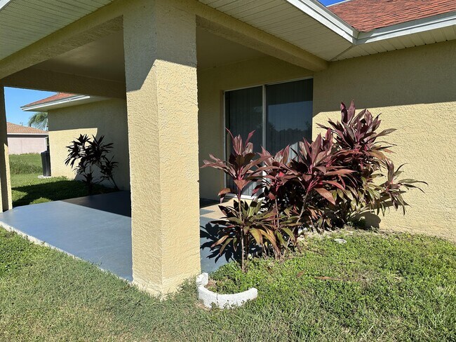 Building Photo - 2901-2933 33rd St SW