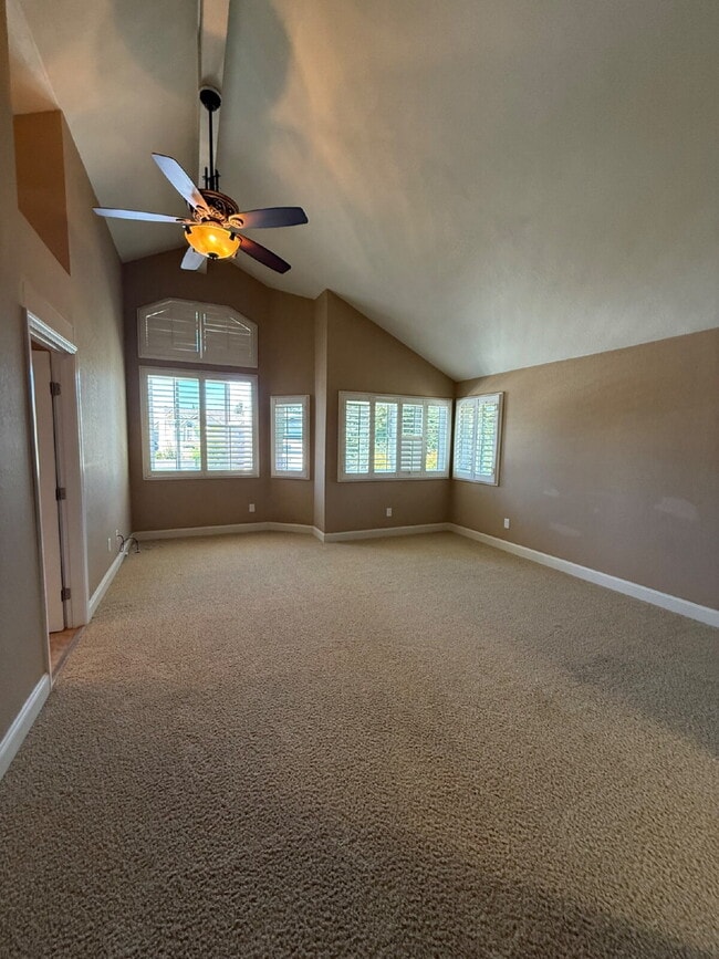 Building Photo - Beautiful 4 Bedroom, 3 Bathroom Pleasanton Home with 3-Car Garage & Large Backyard