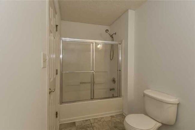 Building Photo - Fantastic 3bd/2ba home! Coming soon!