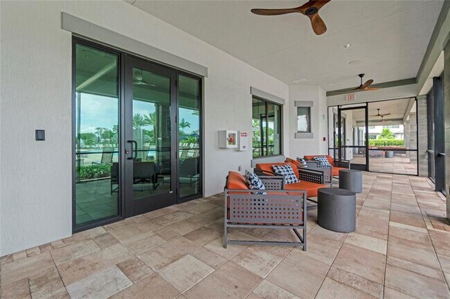 Building Photo - 4566 Silverwood Ln N