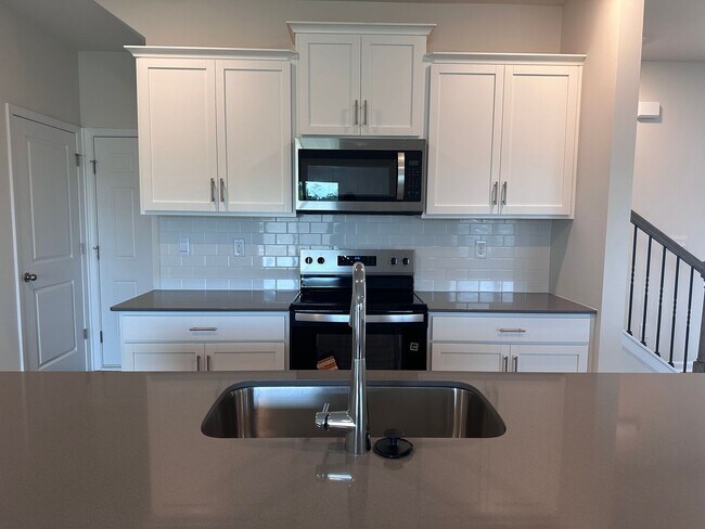 Building Photo - Beautiful New Construction 4 Bed 2.5 Bath ...