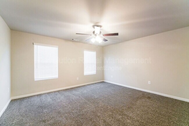 Building Photo - 501 Brady Dr