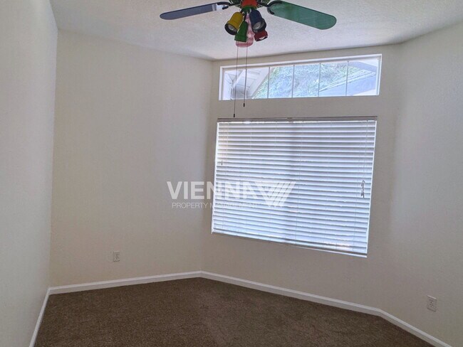 Building Photo - 2736 Genesee Dr