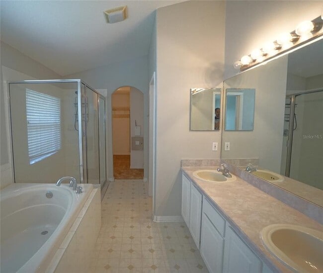 Building Photo - 6807 Guilford Crest Dr
