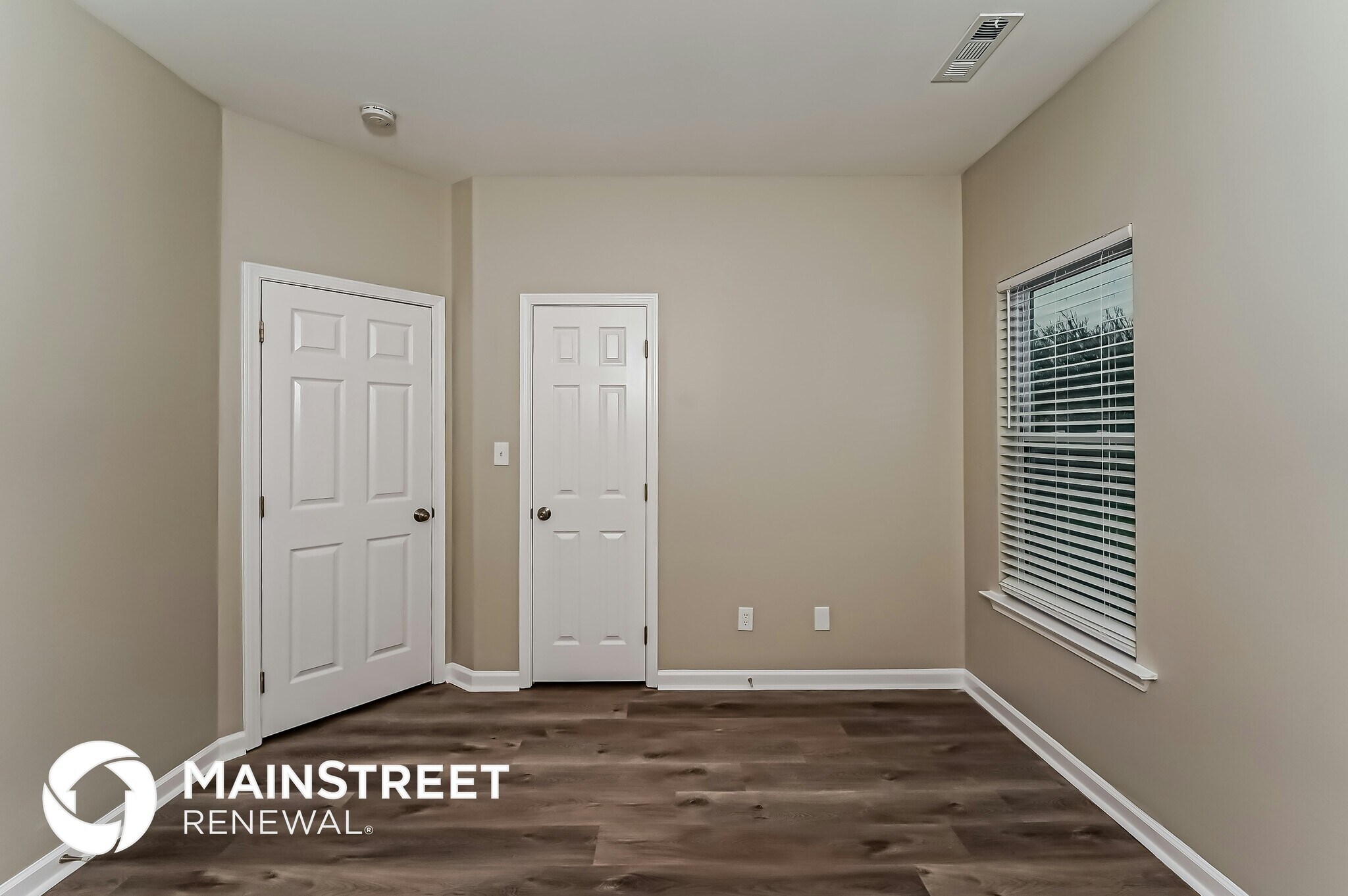 Building Photo - 1008 Lexington Dr