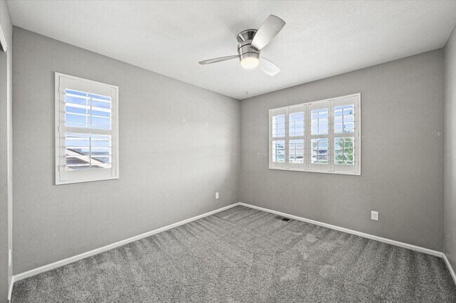 Building Photo - Beautiful 5 Bedroom Home- Move in Ready- C...