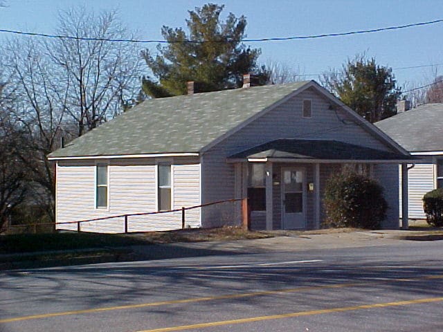 Building Photo - 3319 Campbell Avenue