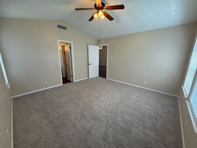 Building Photo - 4-Bedroom House for Rent in Killeen