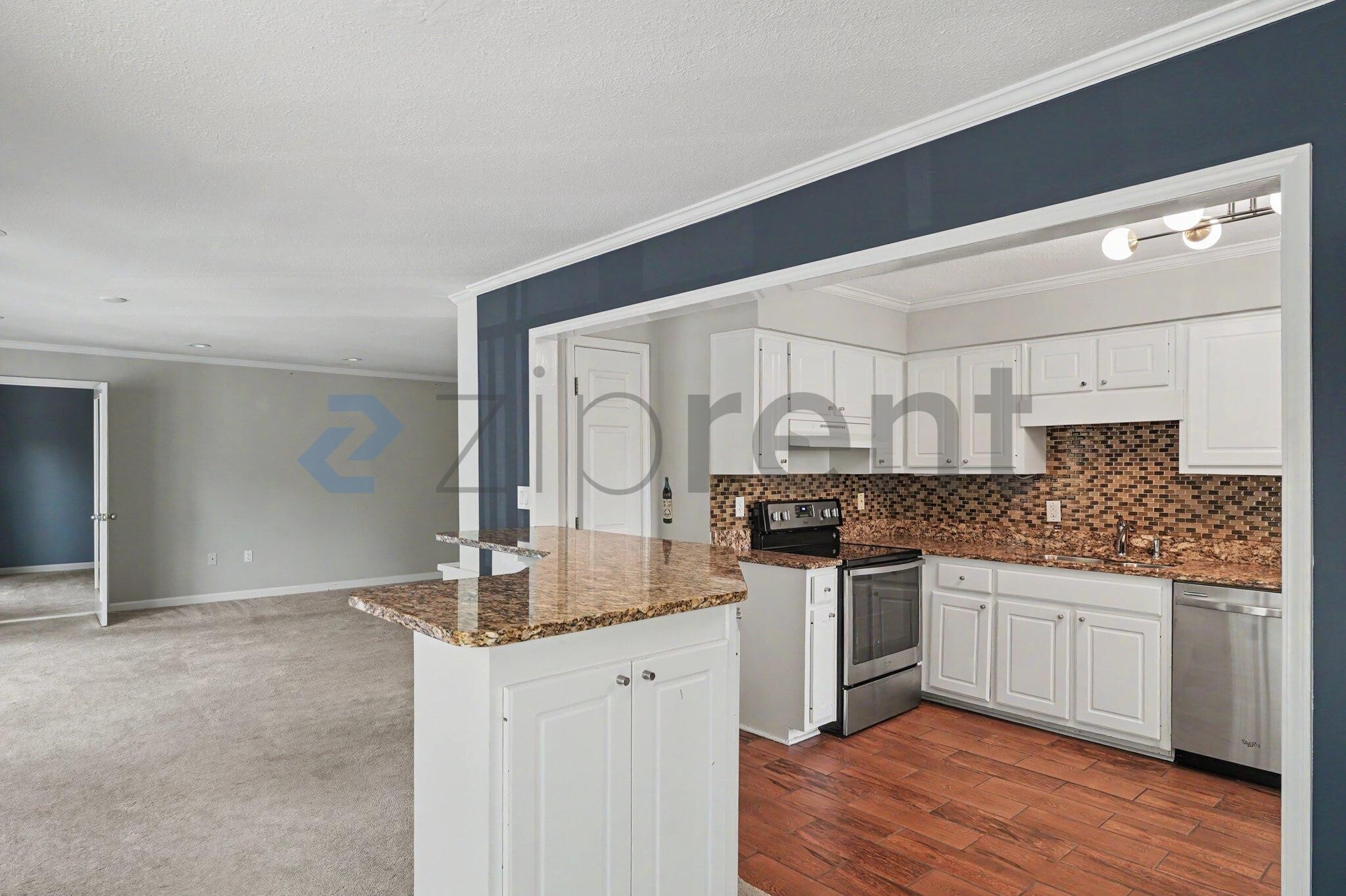 Building Photo - Unit 26202