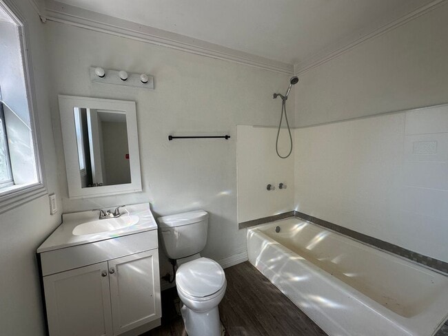 Building Photo - 1342 N 64th St