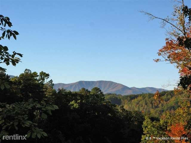 Building Photo - 2240 Breezy Rd