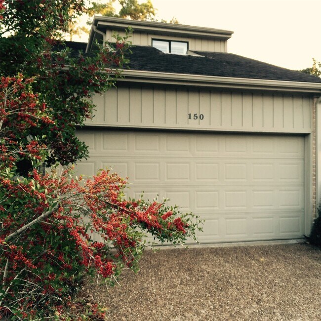 Building Photo - 12625 Memorial Dr