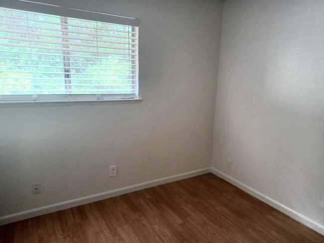 bedroom 3 - 5300 Winfield Way