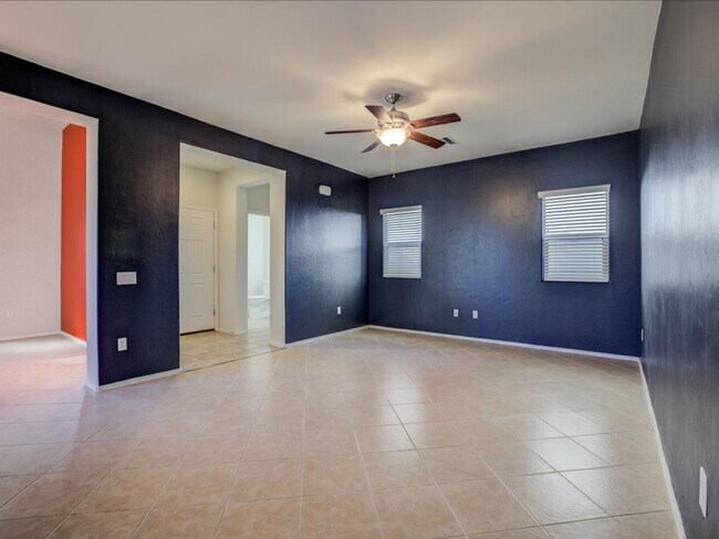 Building Photo - PROMO 1/2 OFF FIRST MONTH'S RENT!!*