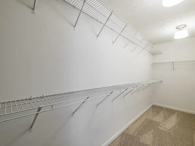 Building Photo - 4947 Clubgreen Summit