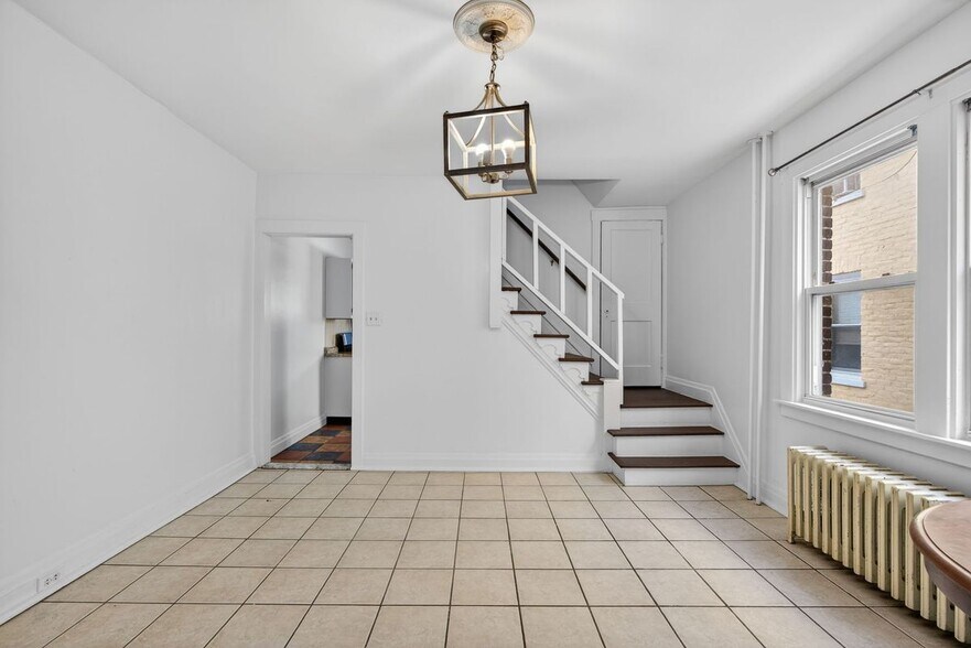 Building Photo - 406 S 18th St