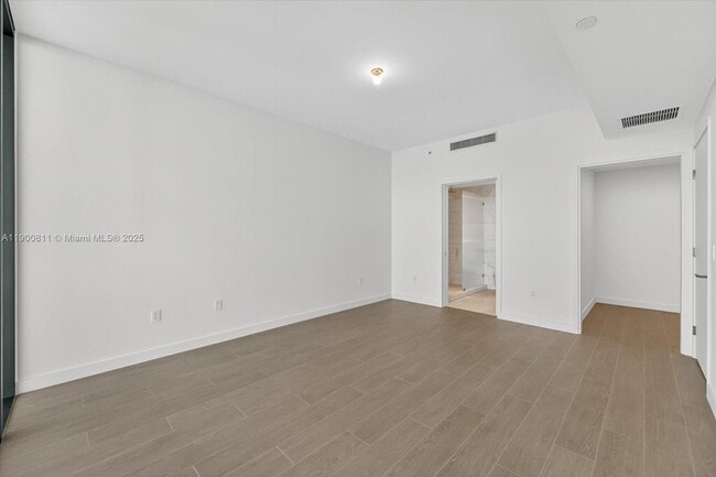 Building Photo - 500 Alton Rd