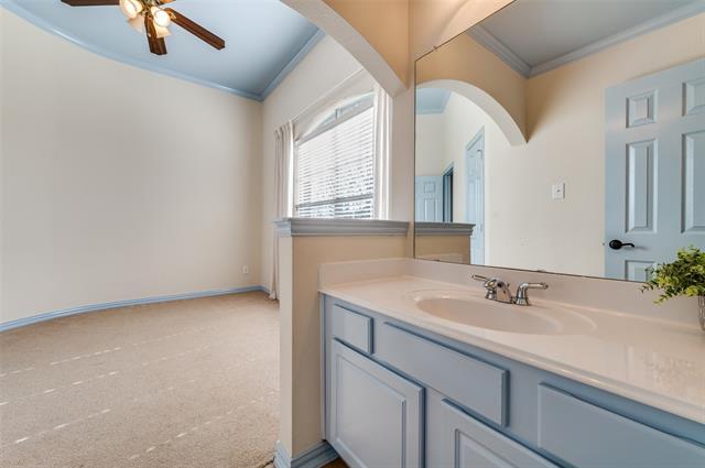 Building Photo - 2344 Chenault Dr