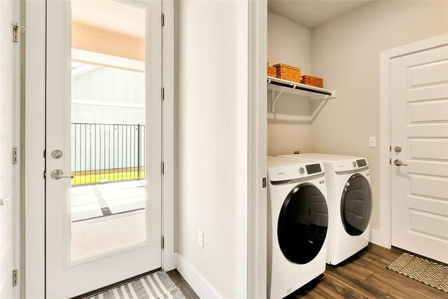 Building Photo - 8415 Laughlin Ln