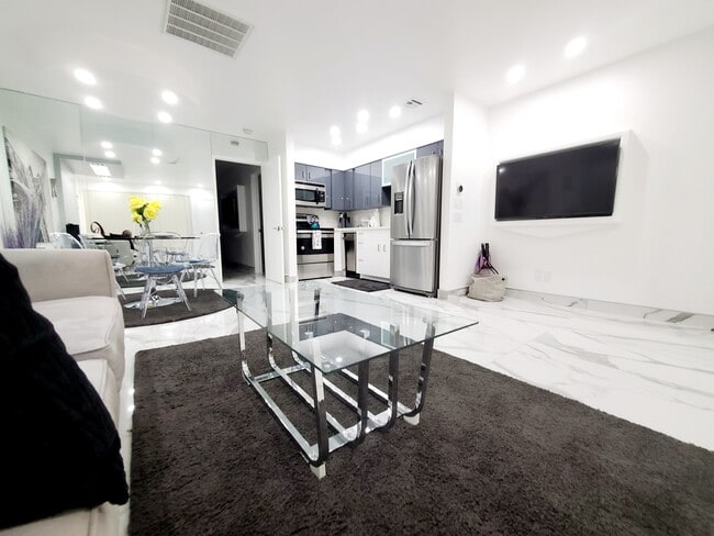 Building Photo - 464 S Calle Encilia