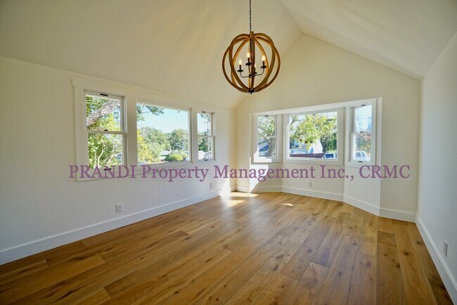 Building Photo - Marinwood Gem, Fully Renovated, Stylish an...